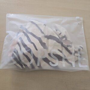 BRAND NEW CUPSHE SIZE SMALL ONE-SHOULDER ONE-PIECE SWIMSUIT